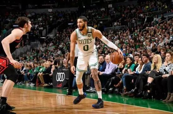  拉文30分难救主，公牛不敌尼克斯遭四连败  