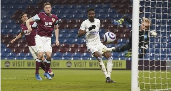  瓦尔迪戴帽莱斯特城主场大胜伯恩利